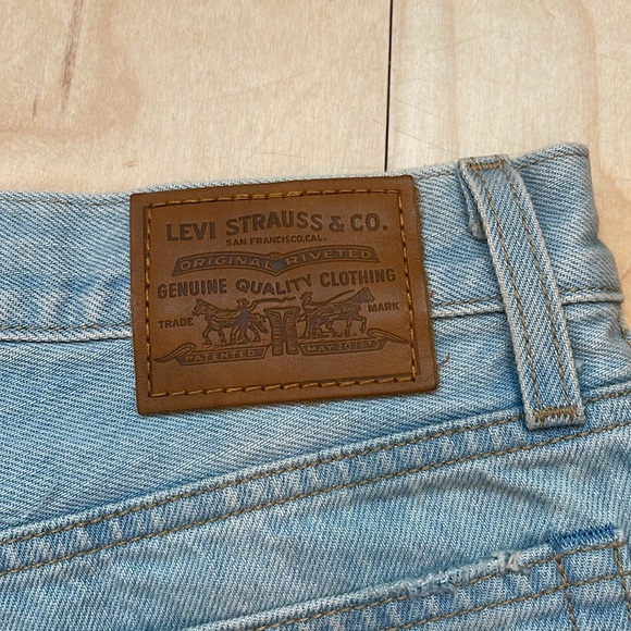 Levi’s Wedgie Button Fly Cutoff Denim Shorts Size 26 - Picture 10 of 10